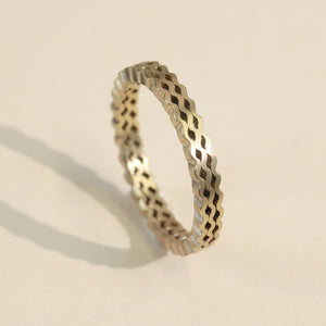 Strata III Ring - 9ct Gold