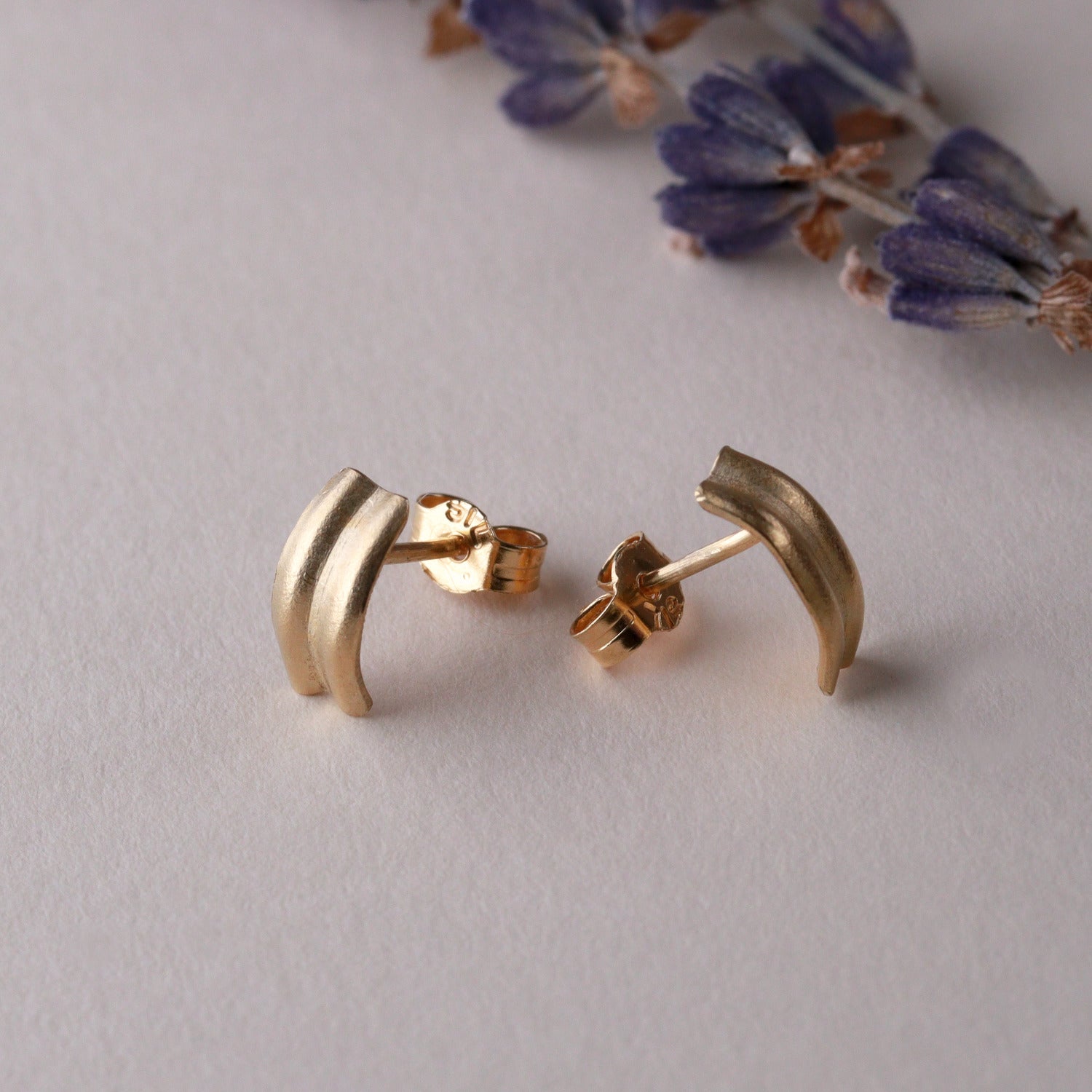 Mini Bilbao Curve Earrings - Gold-plated Silver