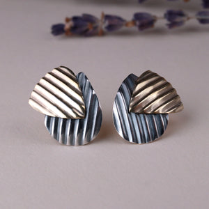 Shield Curve Earrings - Sample - Gold-Plated Silver