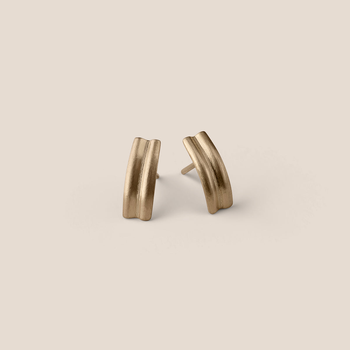 Mini Bilbao Curve Earrings I - Gold-Plated Silver