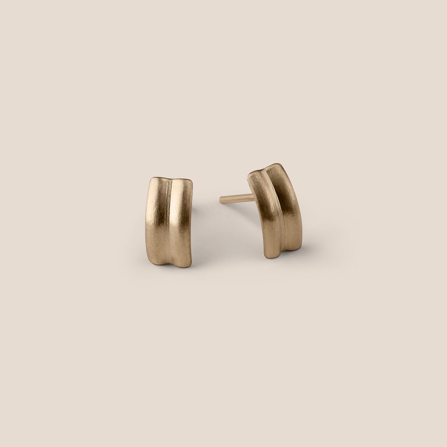 Mini Bilbao Curve Earrings II - Gold-Plated Silver