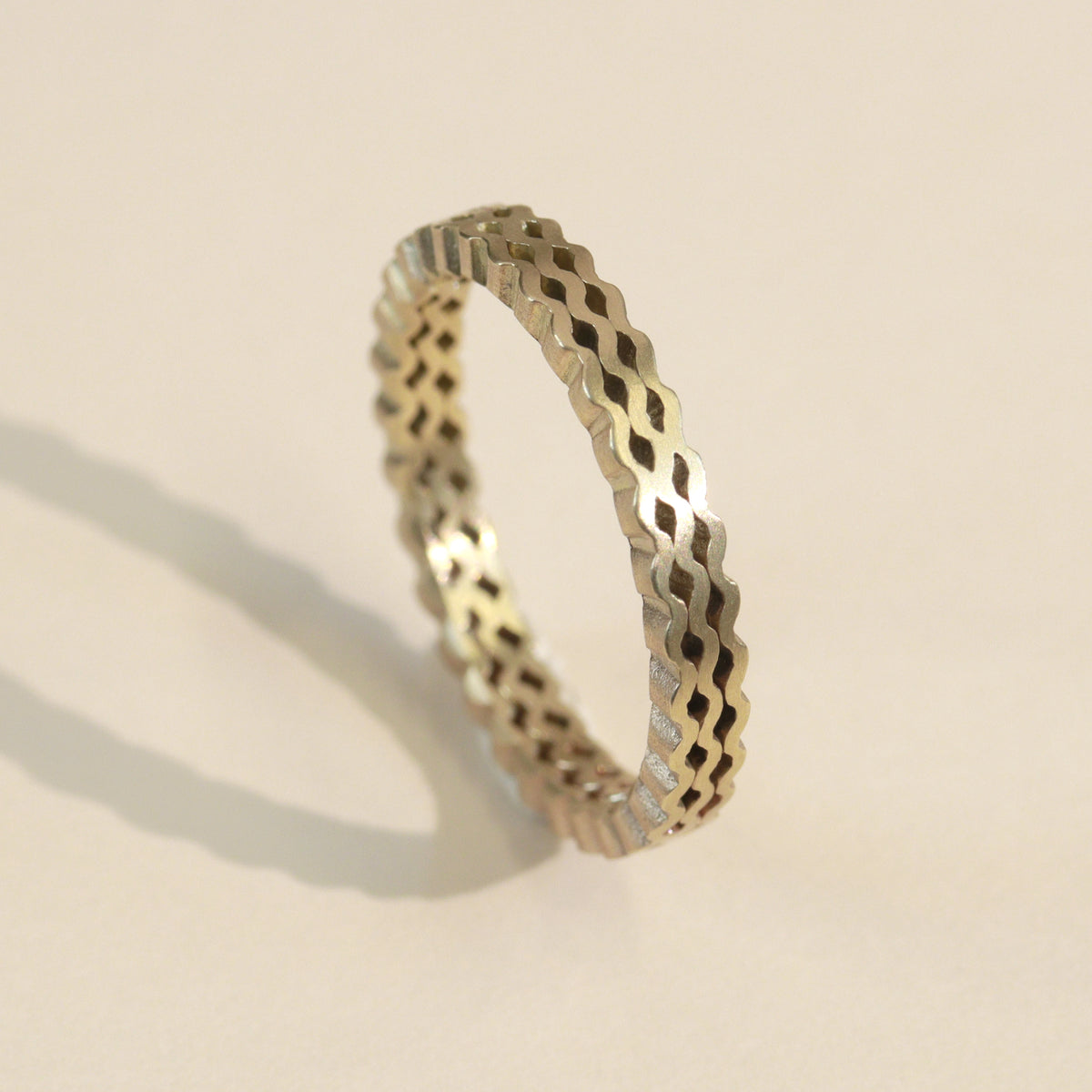 Strata III Ring - 9ct Gold