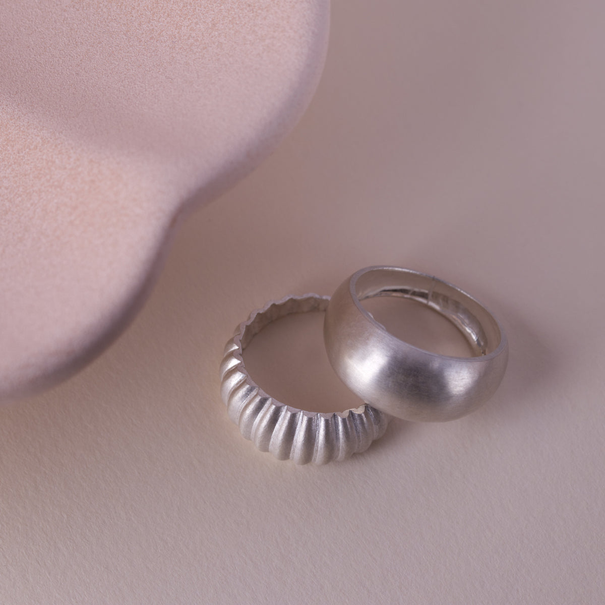 Bilbao Ring Set - Smooth and Ridged - Silver